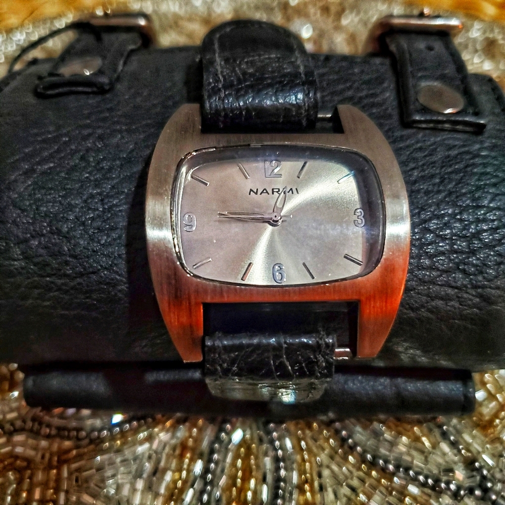 LADIES NEW wrist wallet watch 'Whale of a Time'